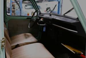 Image 22/33 de Renault R 4 TL (1981)