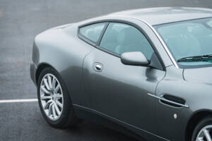 Image 10/18 of Aston Martin V12 Vanquish (2003)