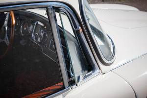 Image 21/46 of MG MGA 1500 (1959)
