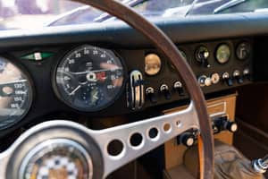 Image 70/86 de Jaguar E-Type (1967)