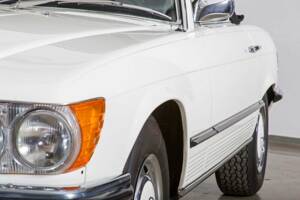Image 8/30 of Mercedes-Benz 350 SL (1972)