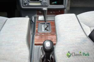 Image 24/49 de Mercedes-Benz 230 GE (SWB) (1993)