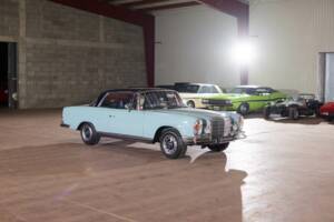 Image 3/91 of Mercedes-Benz 280 SE (1970)