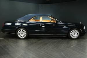Image 38/49 de Bentley Azure (2006)