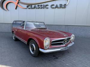 Image 3/50 of Mercedes-Benz 230 SL (1966)