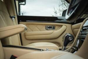 Image 35/47 of Bentley Arnage T (2005)