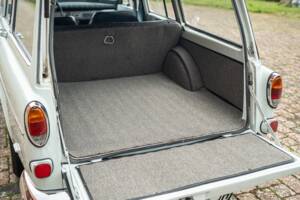 Bild 22/44 von Volvo P 221 (1968)