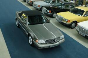 Image 5/50 of Mercedes-Benz SL 500 (1994)