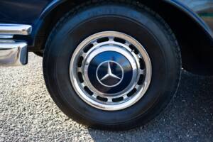 Image 18/29 de Mercedes-Benz 220 SE b (1966)