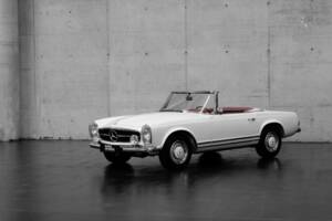 Immagine 2/40 di Mercedes-Benz 230 SL (1966)