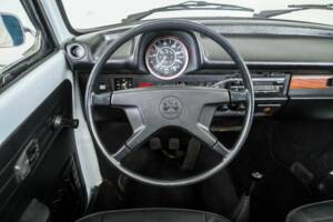 Bild 8/50 von Volkswagen Käfer 1303 LS (1976)