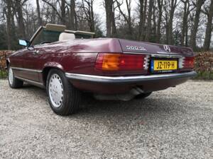 Image 6/38 de Mercedes-Benz 560 SL (1986)
