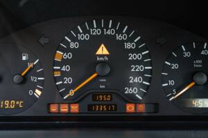 Immagine 41/50 di Mercedes-Benz C 200 Kompressor (1996)