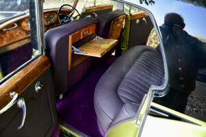Image 25/38 of Rolls-Royce Silver Cloud I (1959)
