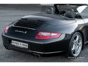 Bild 17/27 von Porsche 911 Carrera S (2006)