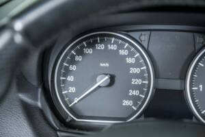 Immagine 28/50 di BMW 125i (2011)