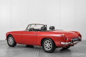 Afbeelding 8/50 van MG MGB (1973)