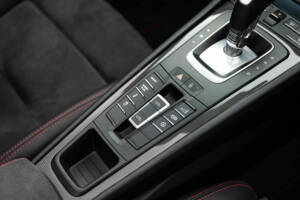Immagine 45/50 di Porsche 911 Targa 4 GTS (2015)