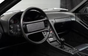 Image 29/43 of Porsche 928 GT (1991)
