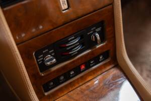 Image 14/32 de Rolls-Royce New Silver Spur (1996)