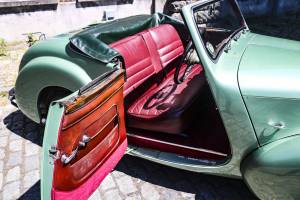 Image 14/30 de Triumph 2000 Roadster (1949)
