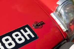Image 21/50 of MG MGB GT (1970)