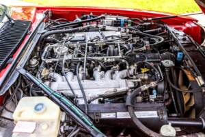 Image 24/43 of Jaguar XJ-S V12 (1988)
