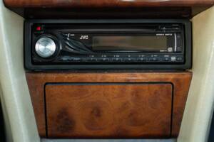 Image 28/50 of Mercedes-Benz 200 CE (1992)