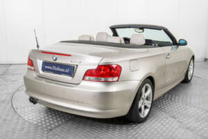 Image 27/50 of BMW 125i (2008)