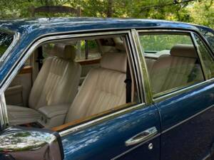 Image 18/46 of Rolls-Royce Silver Spirit III (1996)