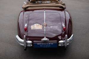 Image 14/32 de Jaguar XK 140 OTS (1955)