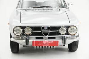 Immagine 15/15 di Alfa Romeo 1750 GT Veloce (1971)