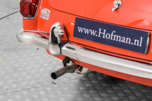 Bild 34/50 von MG MGB GT (1975)