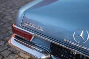Bild 16/69 von Mercedes-Benz 230 SL (1967)