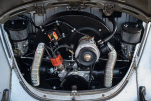 Image 22/38 of Volkswagen Beetle 1302 S (1970)