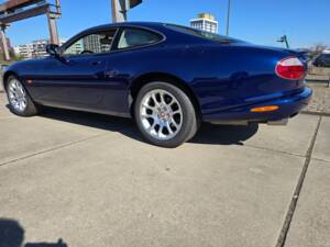 Immagine 12/24 di Jaguar XKR (2002)
