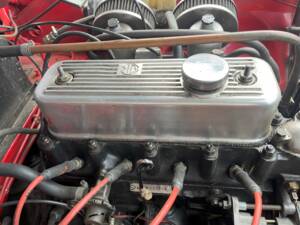 Image 53/81 de MG MGB (1976)