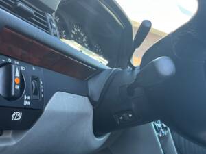 Imagen 15/64 de Mercedes-Benz E 500 (1993)