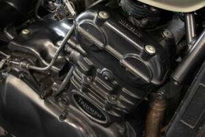 Immagine 42/50 di Triumph Trident 900 (1994)