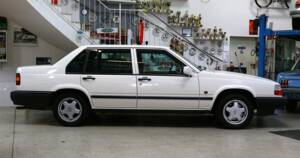 Image 9/34 of Volvo 940 2.3i (1991)