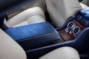 Image 38/75 of Bentley Continental GT (2004)