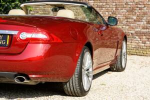 Image 40/50 of Jaguar XK (2011)