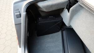 Image 60/74 of Mercedes-Benz E 320 (1997)