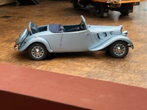 Image 17/39 de Citroën Traction Avant 11 BL Légère (1939)