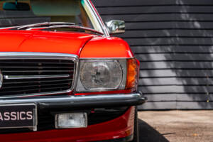 Image 12/59 of Mercedes-Benz 300 SL (1989)