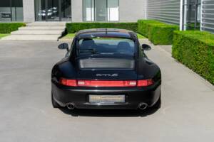 Bild 9/24 von Porsche 911 Carrera 4S (1996)