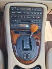 Image 10/23 of Jaguar XK8 4.2 (2005)