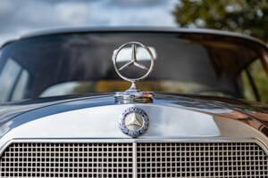 Image 4/86 of Mercedes-Benz 300 SE (1965)