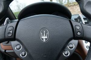 Bild 44/50 von Maserati GranCabrio Sport (2015)