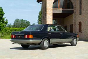 Image 6/50 of Mercedes-Benz 500 SEL (1985)
